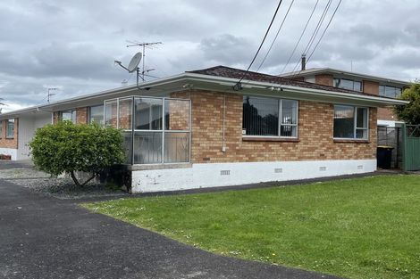 Photo of property in 1/83 Flanshaw Road, Te Atatu South, Auckland, 0610