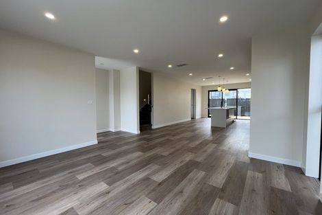 Photo of property in 8 Babos Avenue, Kumeu, 0810