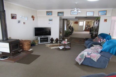 Photo of property in 91 Mcleavey Road, Ohau, Levin, 5570