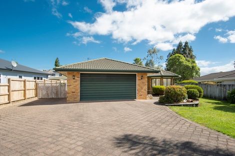 Photo of property in 17 Burnt Oak Drive, Pyes Pa, Tauranga, 3112