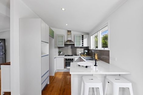 Photo of property in 1/48 Bond Crescent, Forrest Hill, Auckland, 0620