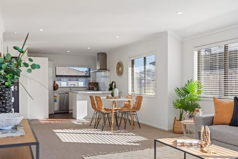 Photo of property in 16 Marion Crescent, Papamoa Beach, Papamoa, 3118