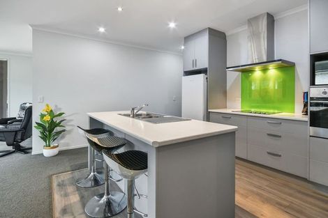 Photo of property in 98 Helenslee Road, Pokeno, 2472