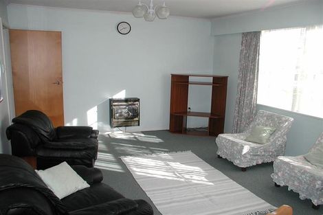 Photo of property in 1/95 Whites Line East, Waiwhetu, Lower Hutt, 5010