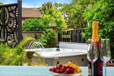 Photo of property in 35 Ruamoana Place, Omokoroa, 3114