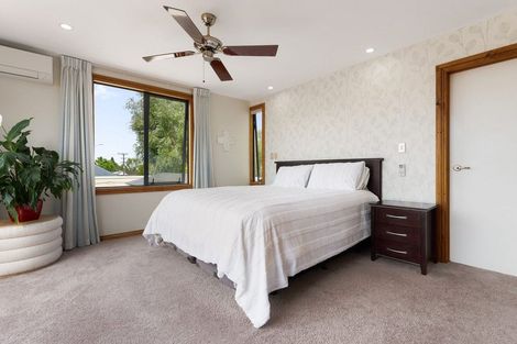 Photo of property in 2 La Cumbre Close, Bethlehem, Tauranga, 3110