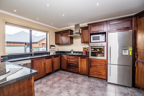 Photo of property in 12 Essex Street, Winton, 9720