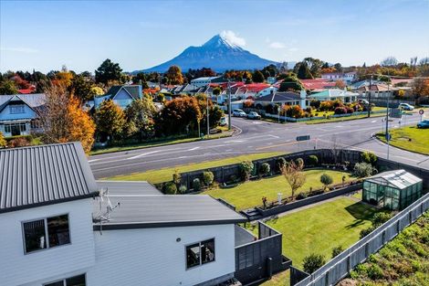 Photo of property in 74 Broadway, Stratford, 4332