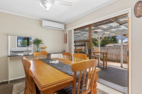 Photo of property in 6 Suwyn Place, Weymouth, Auckland, 2103