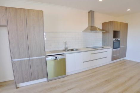 Photo of property in 5/2 Frances Bryers Road, Hobsonville, Auckland, 0616