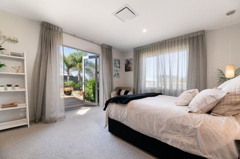 Photo of property in 42 Cassinia Close, Papamoa Beach, Papamoa, 3118