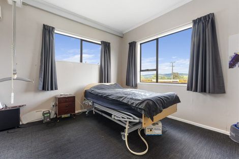 Photo of property in 15 Station Street, Woodville, 4920