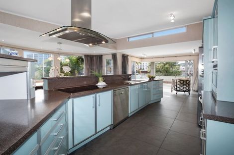 Photo of property in 10 The Mall, Mount Maunganui, 3116