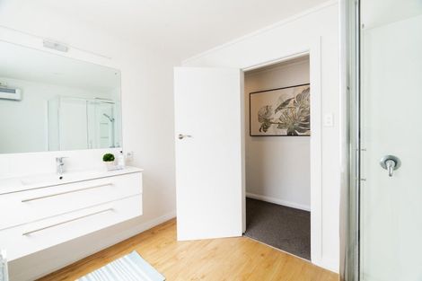 Photo of property in 380 Bay View Road, Saint Clair, Dunedin, 9012