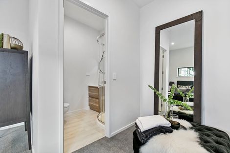 Photo of property in 14a Ropata Avenue, Point England, Auckland, 1072