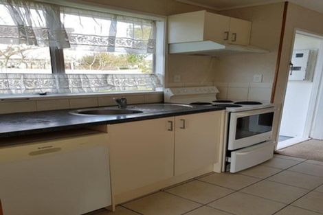 Photo of property in 18 Tomintoul Place, Highland Park, Auckland, 2010