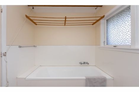 Photo of property in 174 Centaurus Road, Saint Martins, Christchurch, 8022