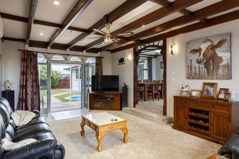 Photo of property in 16 Glover Crescent, Blenheim, 7201