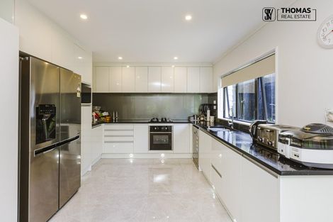 Photo of property in 38a Vireya Court, Goodwood Heights, Auckland, 2105