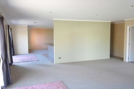 Photo of property in 3 Manuka Place, Whalers Gate, New Plymouth, 4310