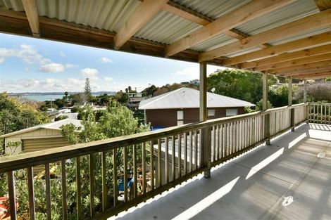 Photo of property in 4a Kathy Terrace, Stanmore Bay, Whangaparaoa, 0932