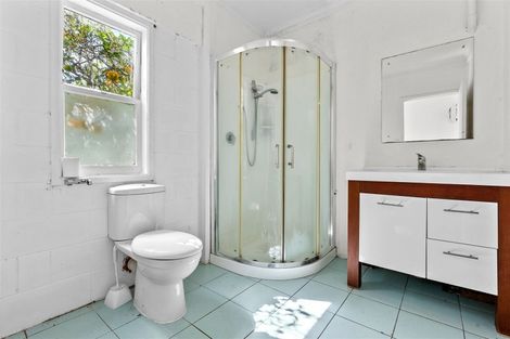 Photo of property in 24 Estuary Road, Weymouth, Auckland, 2103