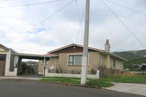 Photo of property in 13 Massey Street, Tawa, Wellington, 5028