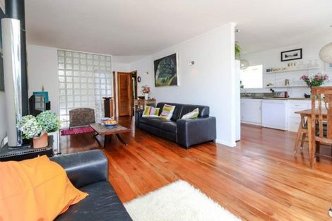 Photo of property in 182 Hutchinson Avenue, New Lynn, Auckland, 0600