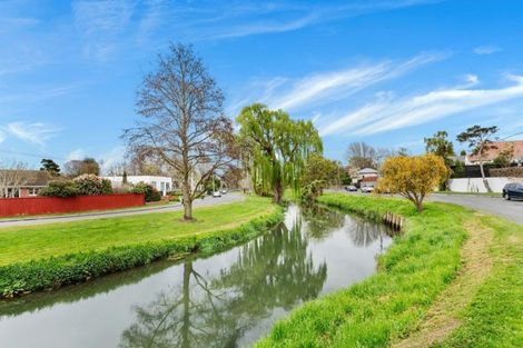 Photo of property in 213 Fifield Terrace, Opawa, Christchurch, 8023