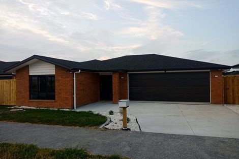 Photo of property in 21 Black Beech Crescent, Takanini, 2110