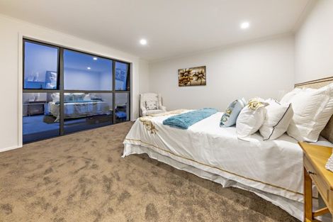 Photo of property in 14 Rere Close, Takanini, 2112