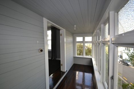 Photo of property in 6 Newman Terrace, Thorndon, Wellington, 6011