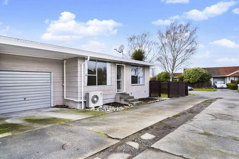 Photo of property in 1/45 Oldwood Street, Bishopdale, Christchurch, 8053