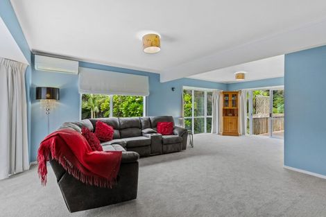 Photo of property in 2/30 Lagoon Way, West Harbour, Auckland, 0618