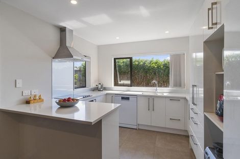 Photo of property in 2a Newham Place, Henderson, Auckland, 0612