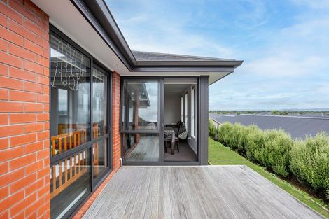 Photo of property in 10/1 North Ridge Drive, Rototuna North, Hamilton, 3281