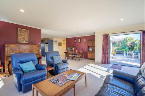 Photo of property in 18 Barrett Drive, Waikanae Beach, Waikanae, 5036