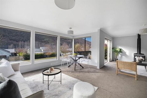 Photo of property in 80 Devon Street, Arrowtown, 9302
