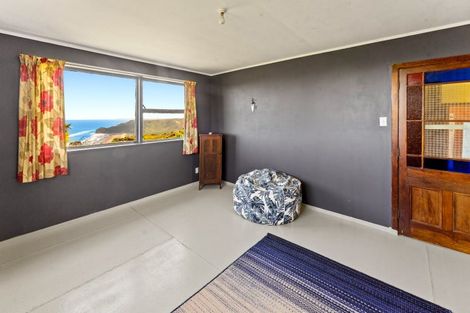 Photo of property in 11 Te Ahuahu Road, Piha, New Lynn, 0772