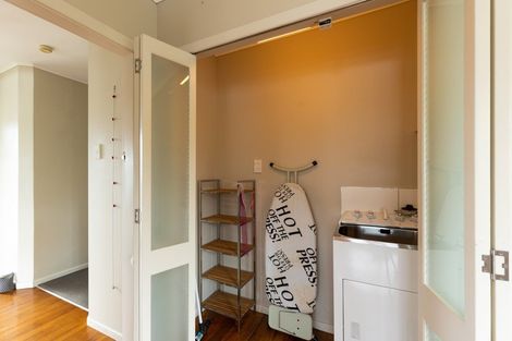 Photo of property in 34 Essex Street, Vogeltown, New Plymouth, 4310