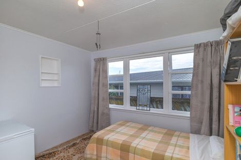 Photo of property in 12 Ryder Crescent, Levin, 5510