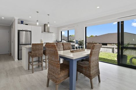 Photo of property in 4 Pip Way, Omokoroa, 3114