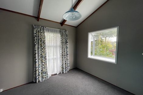 Photo of property in 33 Kurnell Drive, Botany Downs, Auckland, 2010