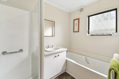 Photo of property in 8a Hamlin Road, Mount Wellington, Auckland, 1060