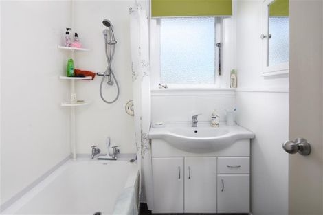 Photo of property in 6 Lock Street, Saint Clair, Dunedin, 9012