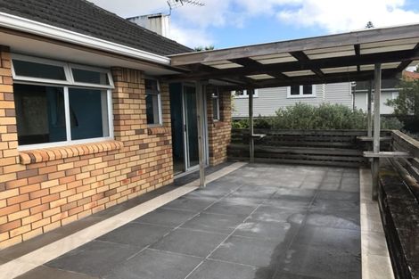 Photo of property in 1/45 Corunna Road, Milford, Auckland, 0620