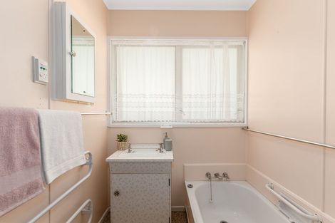 Photo of property in 341 Riverside Drive, Fairfield, Lower Hutt, 5011