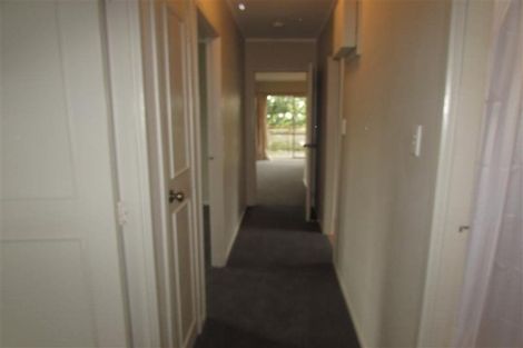 Photo of property in 4/649 Beach Road, Rothesay Bay, Auckland, 0630
