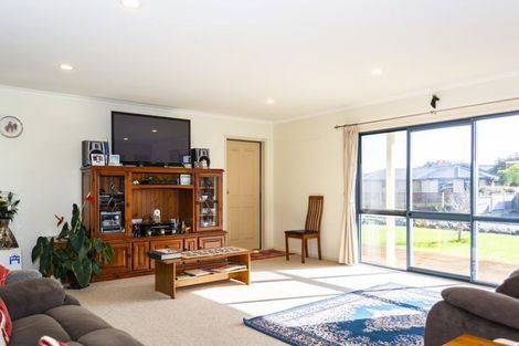 Photo of property in 32 Dillon Drive, Bell Block, New Plymouth, 4312