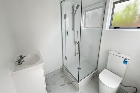 Photo of property in 38 Chatsworth Crescent, Pakuranga Heights, Auckland, 2010